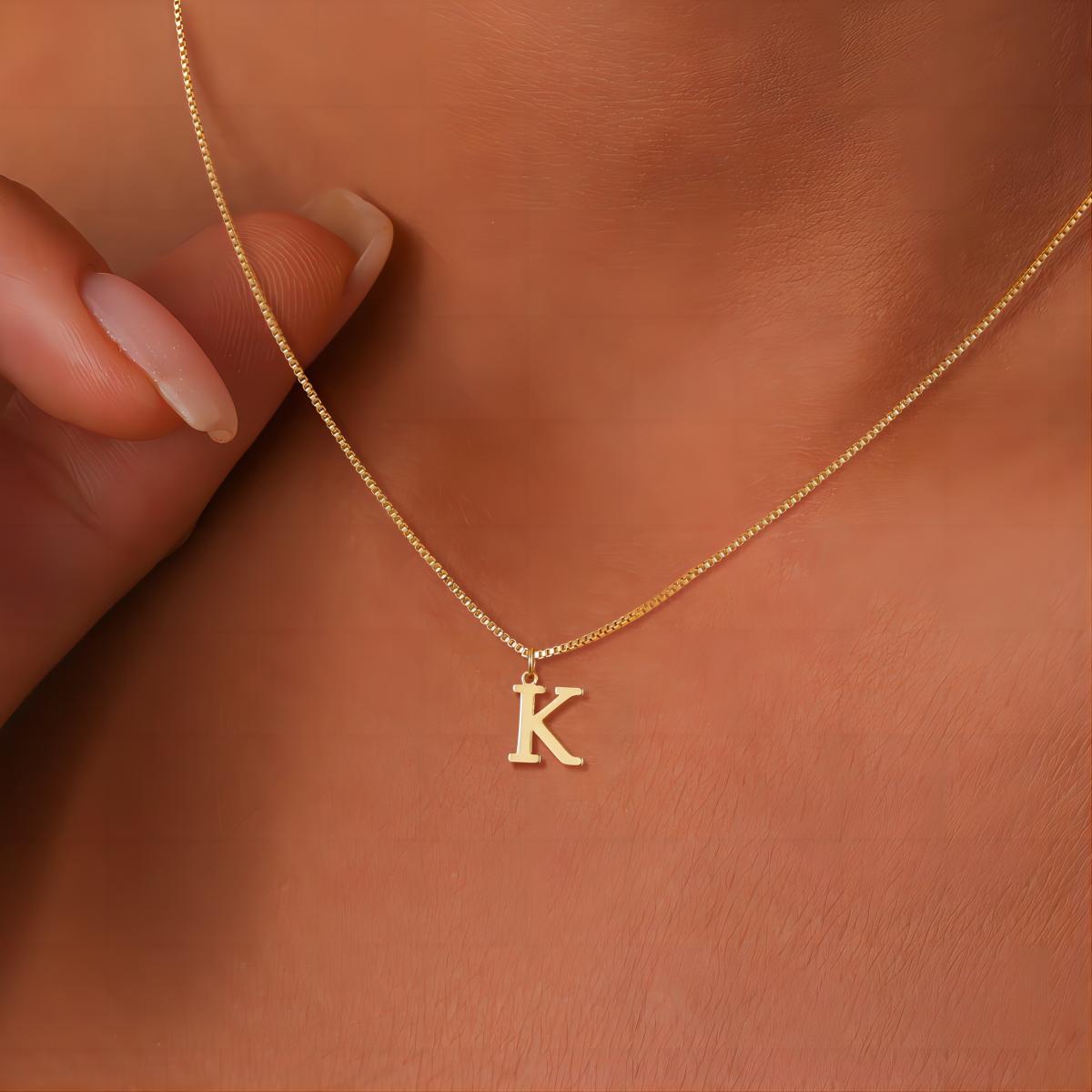 Halskette mit Initialen
