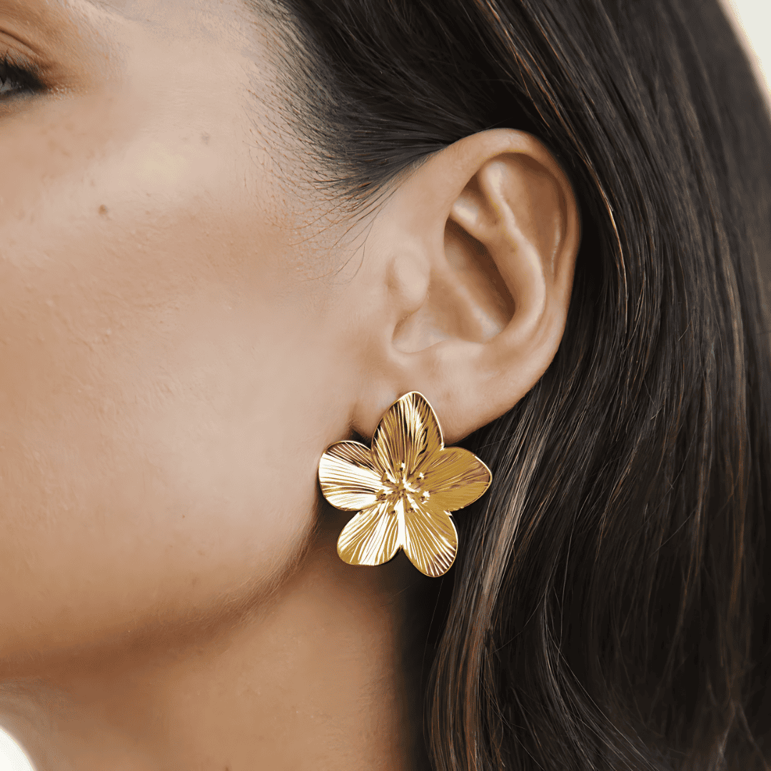 CHLOE GOLDENE BLUMENSTUDS