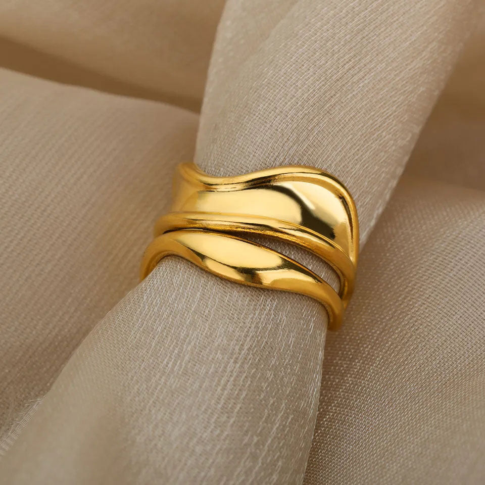 Anne Ring