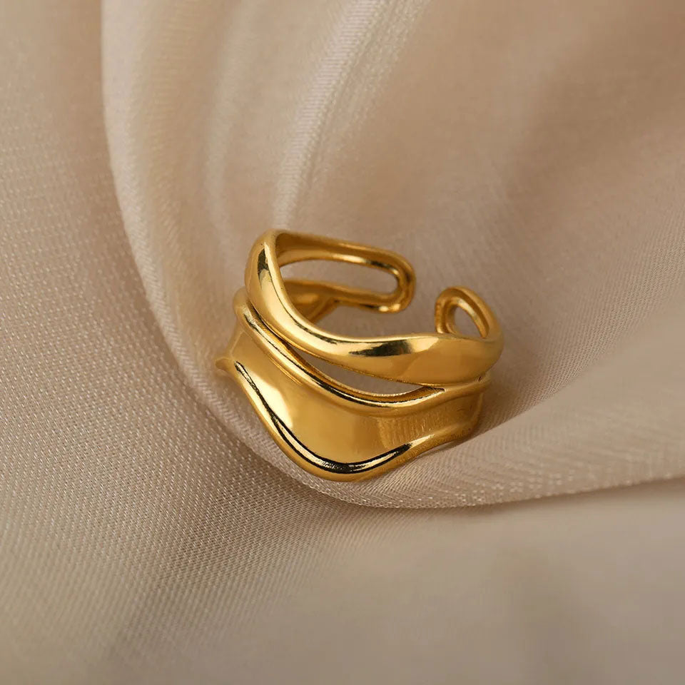 Anne Ring