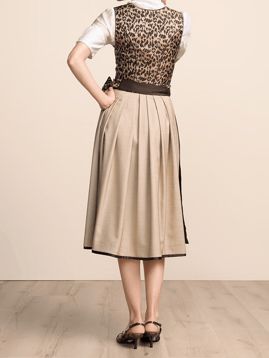 Einfarbiges, knielanges Damenkleid mit Leopardenmuster und Schleife (ohne Oberteil)