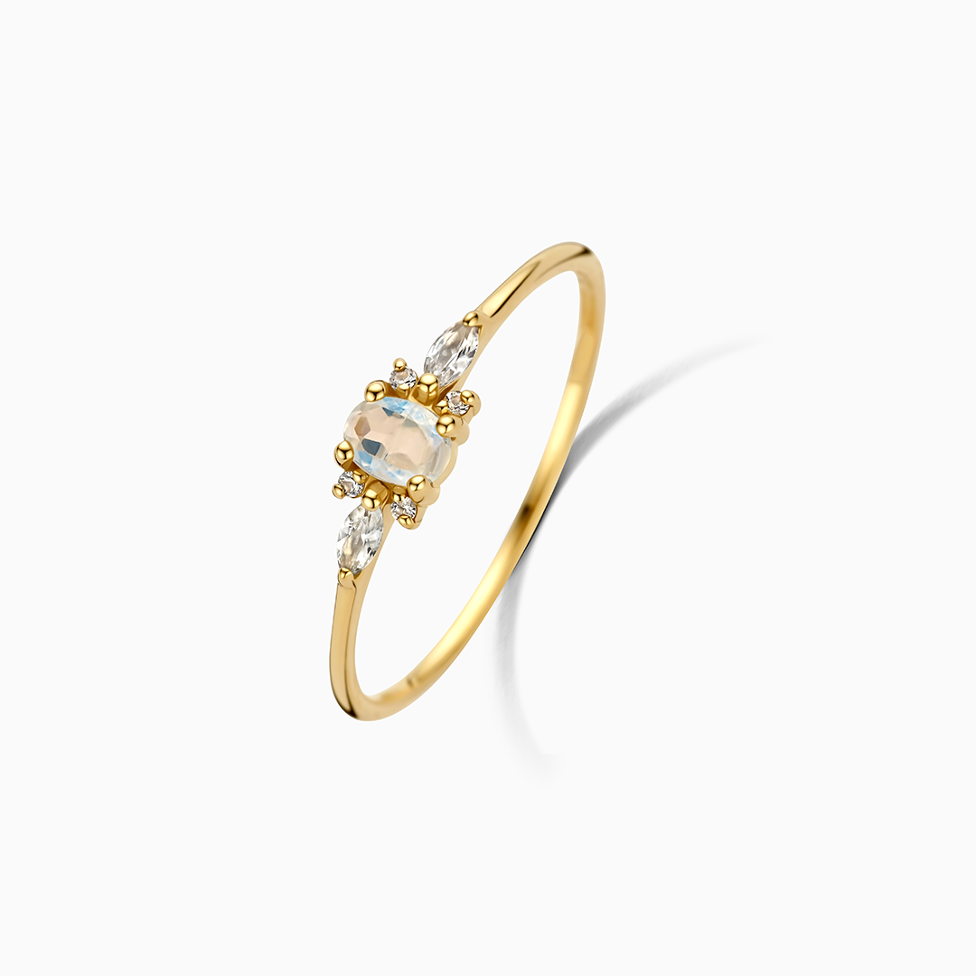 lila diamanten ring