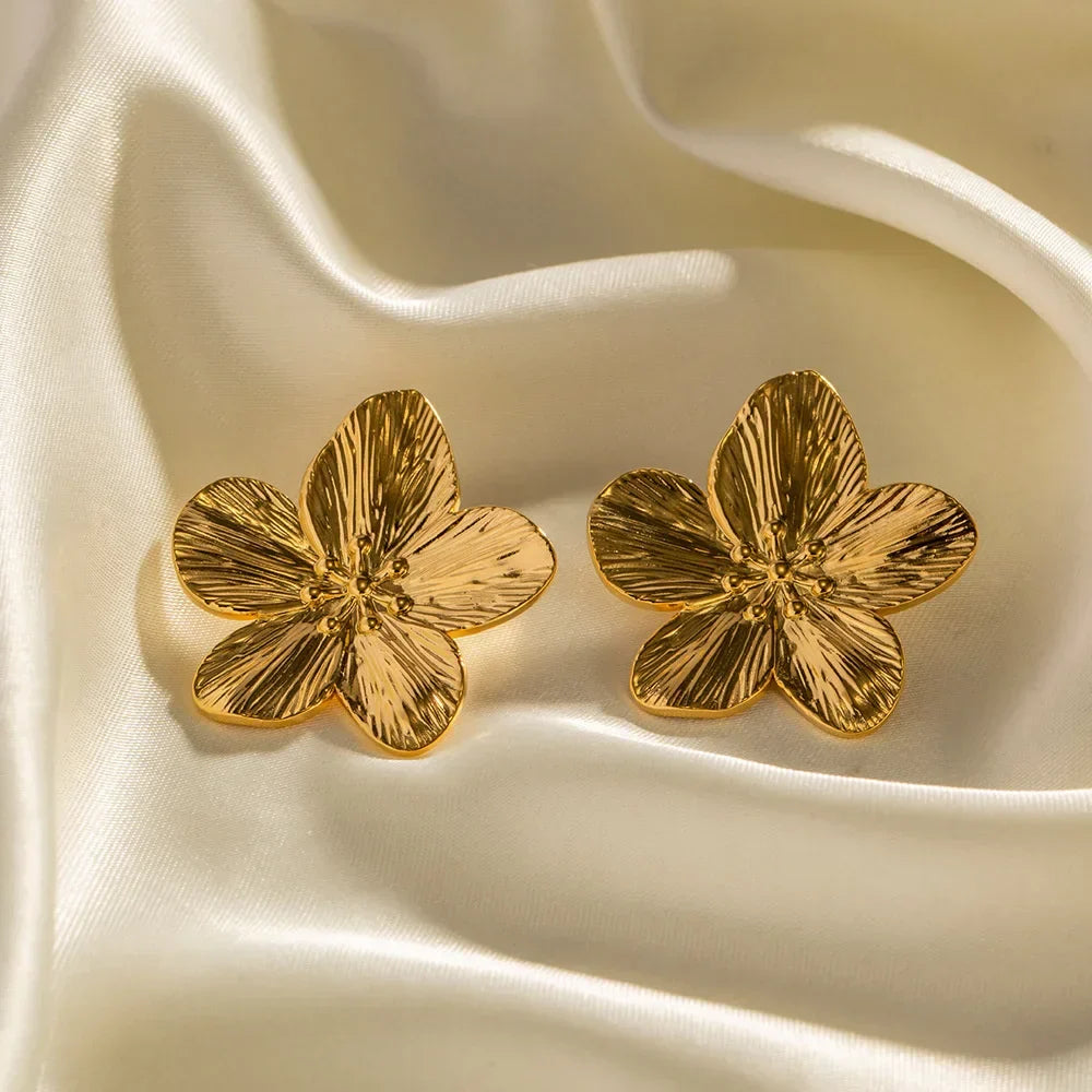 CHLOE GOLDENE BLUMENSTUDS
