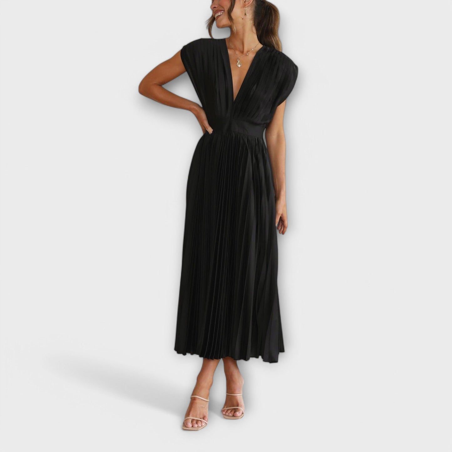 Maria - Stilvolles Faltenkleid