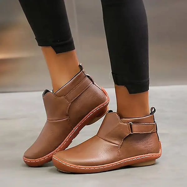 Nadina | Wasserdichte Stiefeletten mit seitlicher Schnürung.
