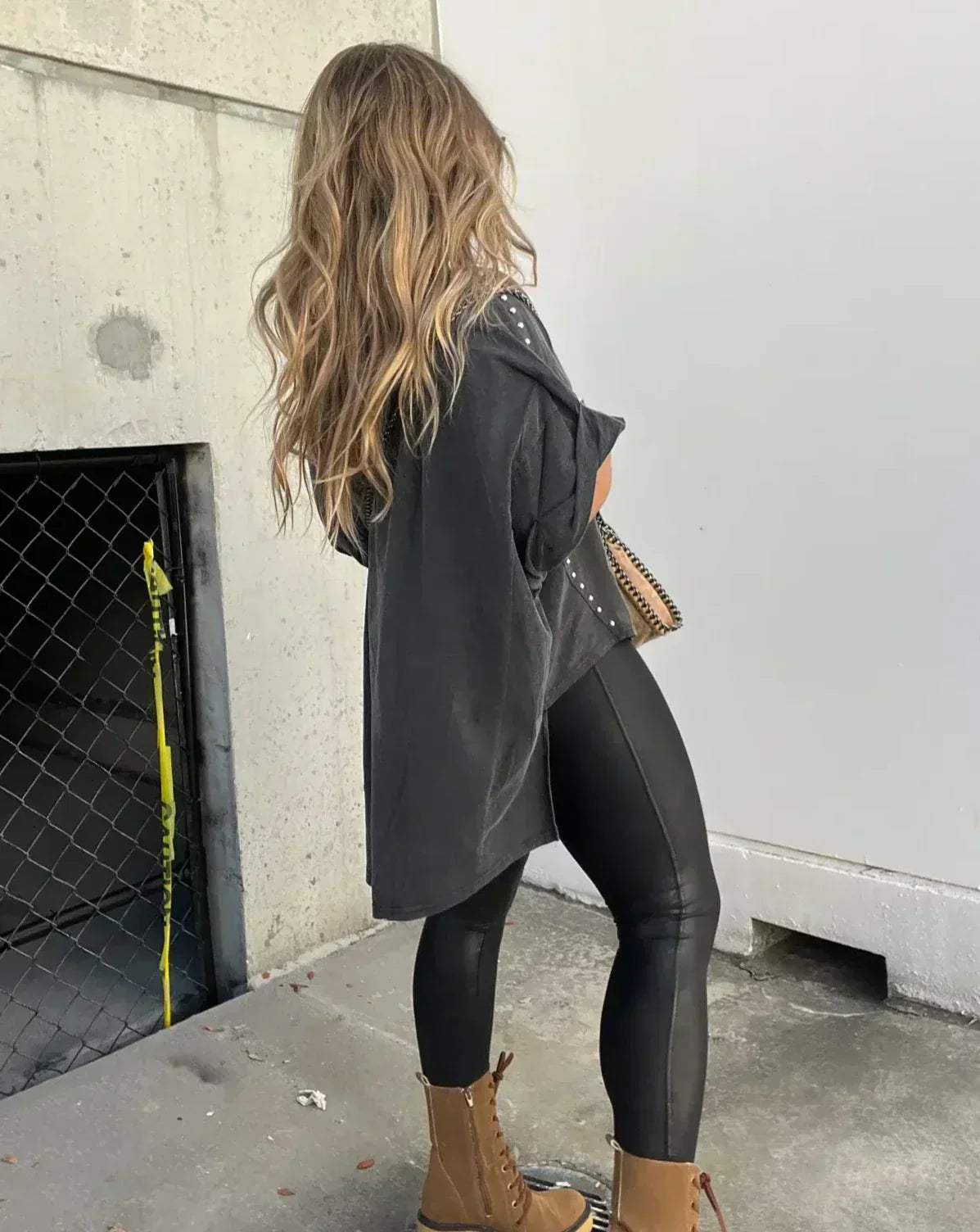 Bella™ | Oversized T-Shirt Mit Statement-Details